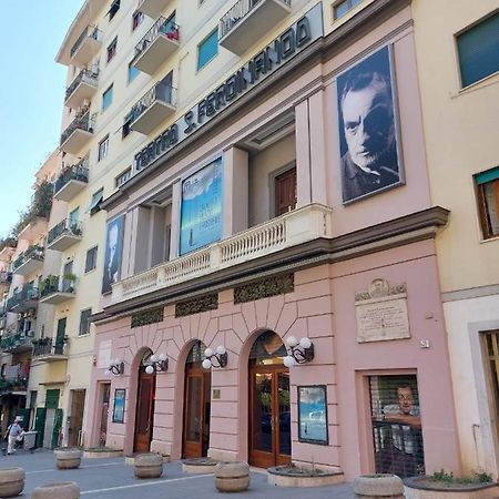 La Finestra Di Fronte Naples Exterior photo