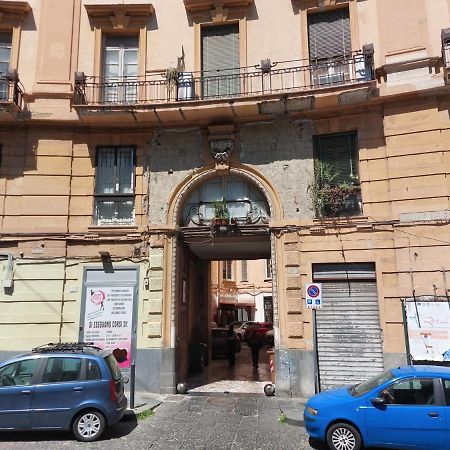 La Finestra Di Fronte Naples Exterior photo