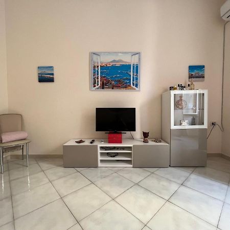 La Finestra Di Fronte Naples Exterior photo