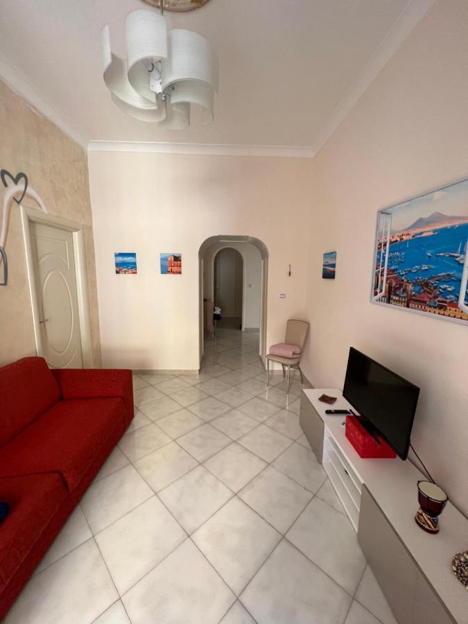 La Finestra Di Fronte Naples Exterior photo